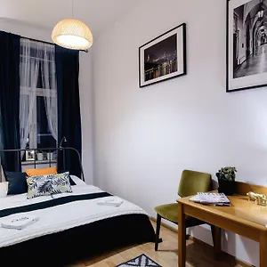 Golden Lion Guest Szewska 19 Aparthotel