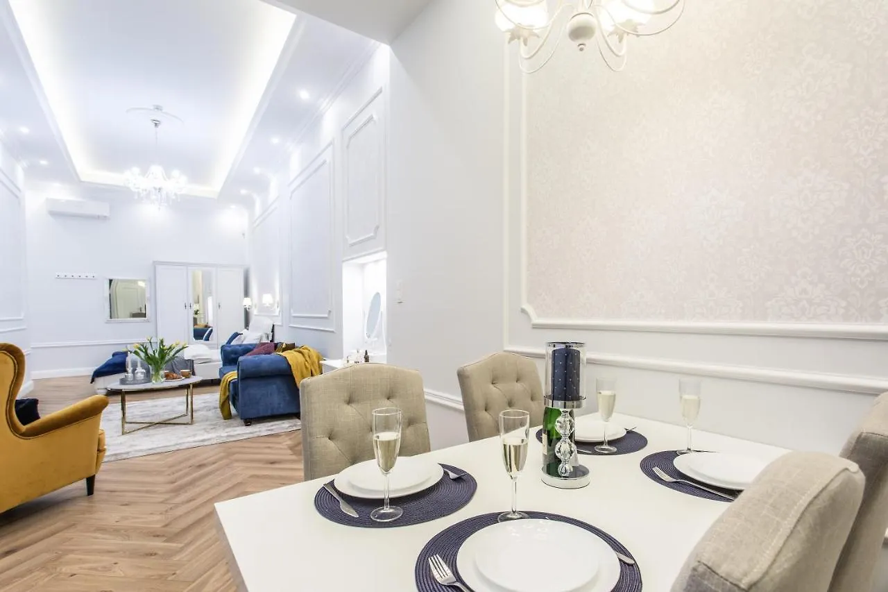 קרקוב Main Square Apartments