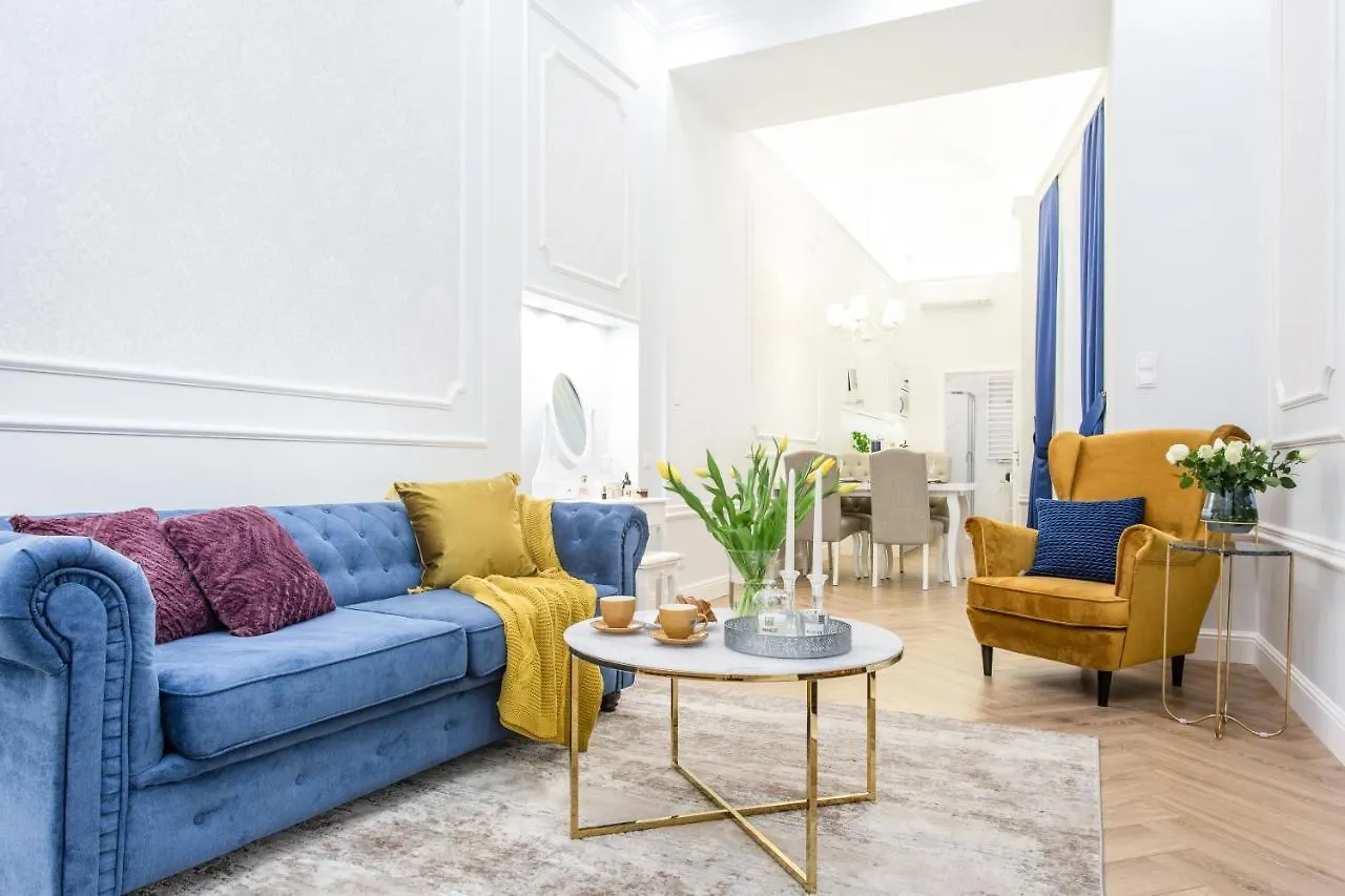 קרקוב Main Square Apartments מלון דירות