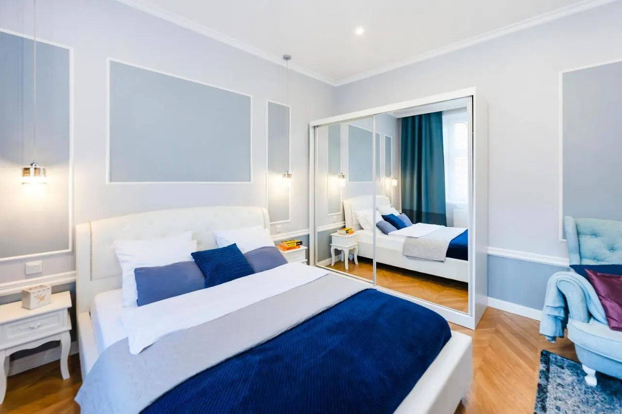 Main Square Apartments Krakov Aparthotel